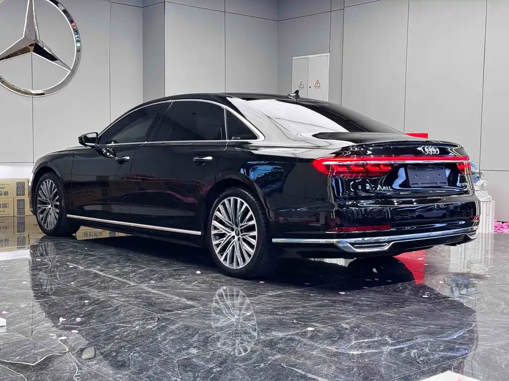 Audi A8 — миниатюра 9