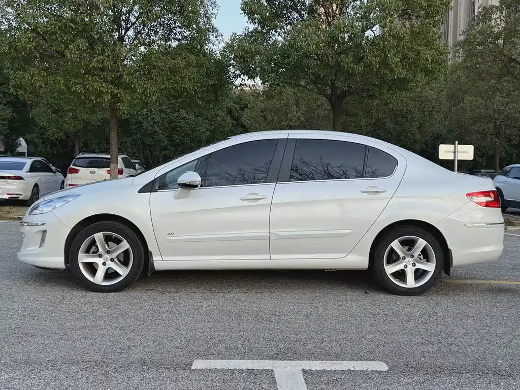 Peugeot 408 — миниатюра 7