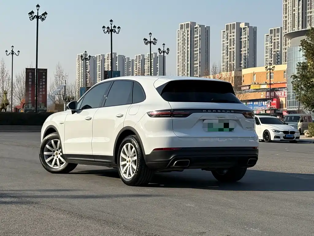 PORSCHE CAYENNE NEW ENERGY