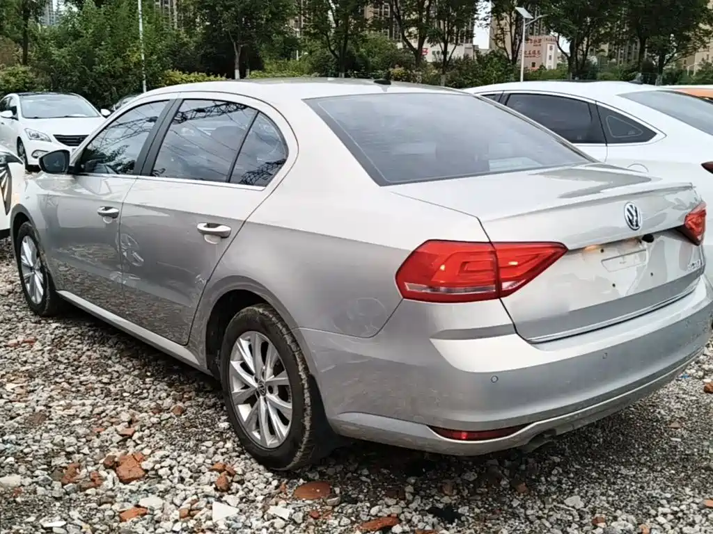 Volkswagen Lavida — миниатюра 5