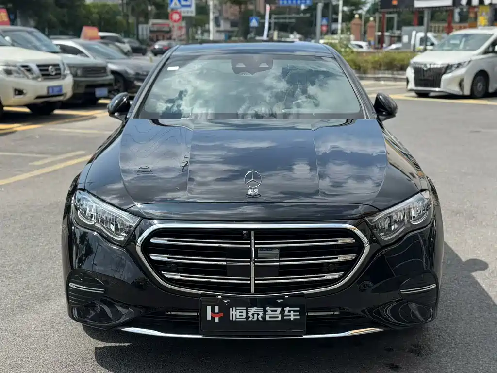 Mercedes-Benz E-Class — миниатюра 2