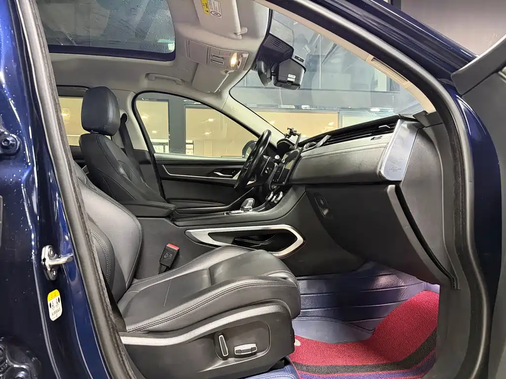 Jaguar F-PACE — миниатюра 9