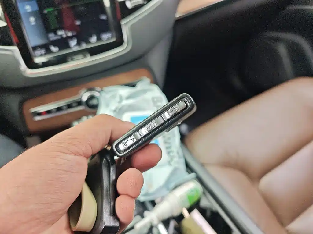 Volvo XC90 — миниатюра 12