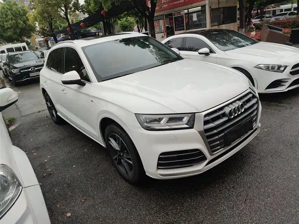 Audi Q5L 2020 40 TFSI Fashion