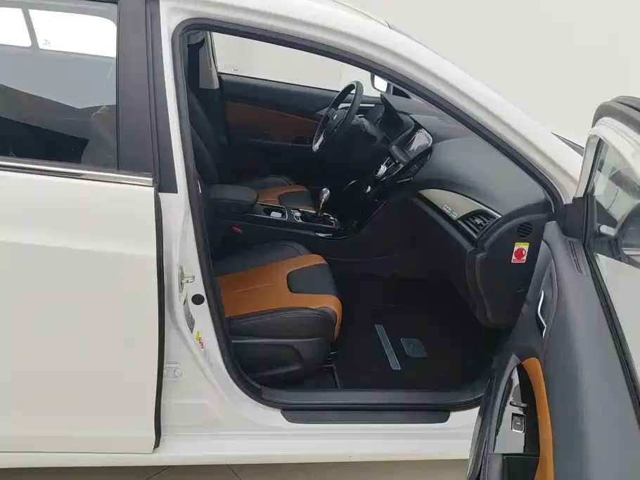BYD Qin NEV — миниатюра 8