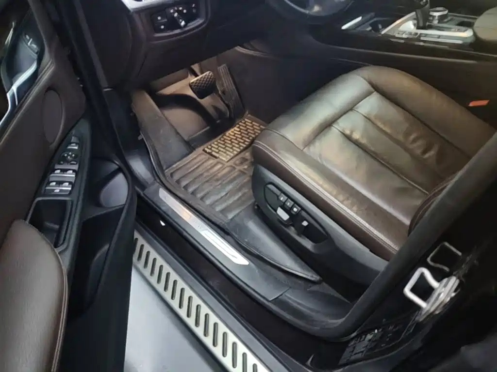 BMW X5 (Import) — миниатюра 16