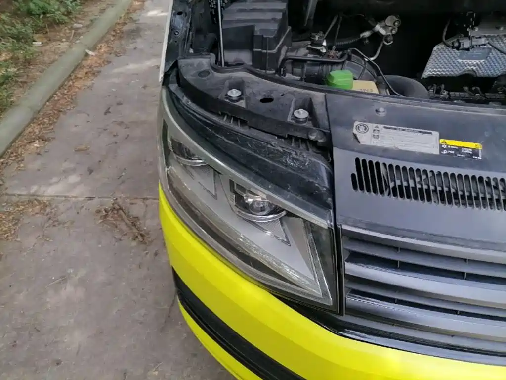 Volkswagen Multivan — миниатюра 11