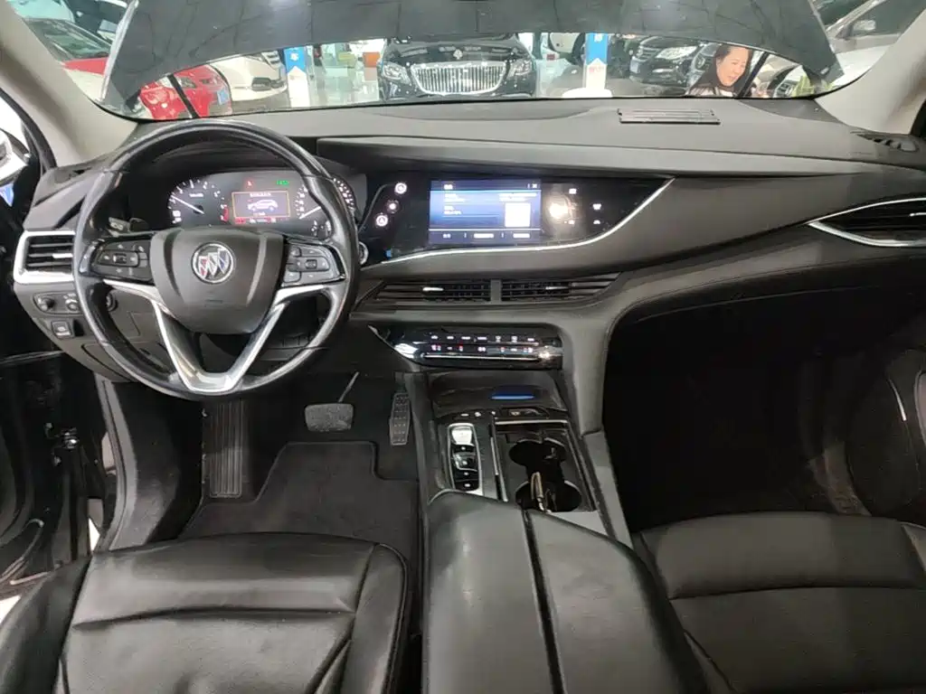 Buick Enclave — миниатюра 10