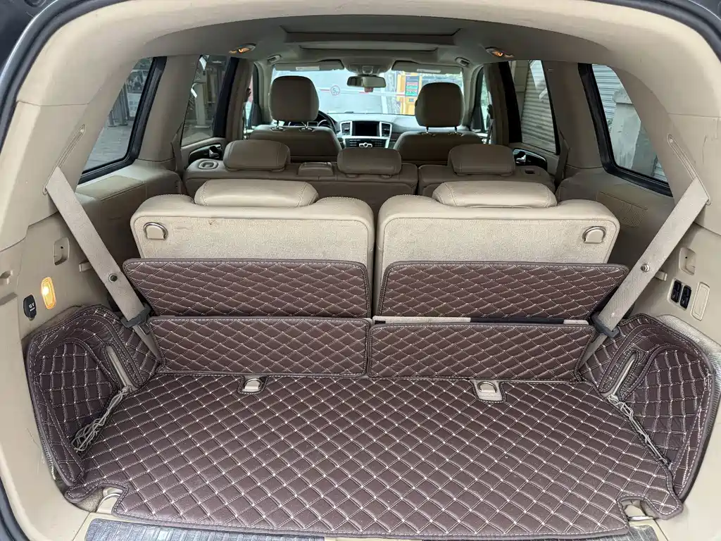 Mercedes-Benz GL-Class — миниатюра 10