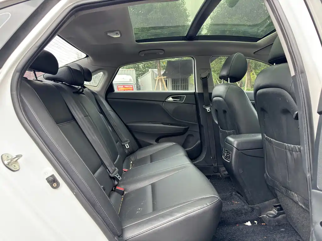 Hyundai Mistra — миниатюра 11