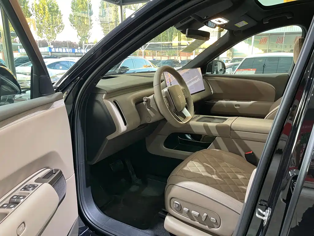 Li Auto Li L8 — миниатюра 4