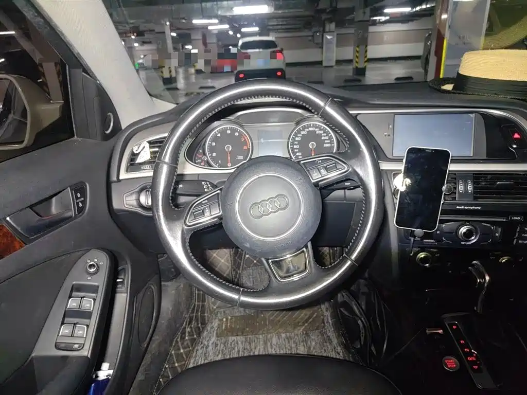 Audi A4L 2016 35 TFSI S line Comfort