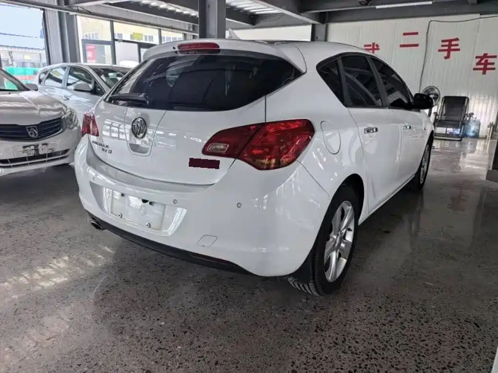 Buick Excelle — миниатюра 9