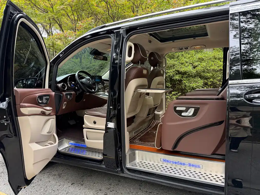 Mercedes-Benz V-Class — миниатюра 10