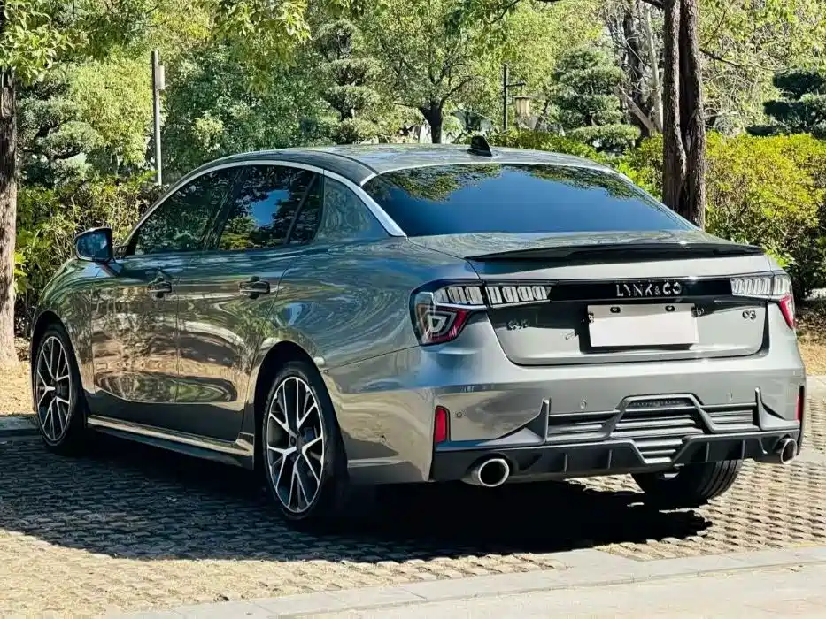 Lynk & Co 03 — миниатюра 6