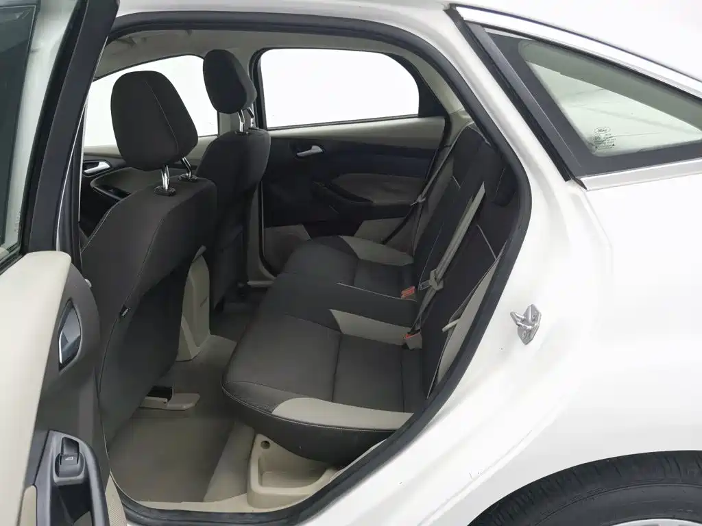 Ford Focus — миниатюра 15