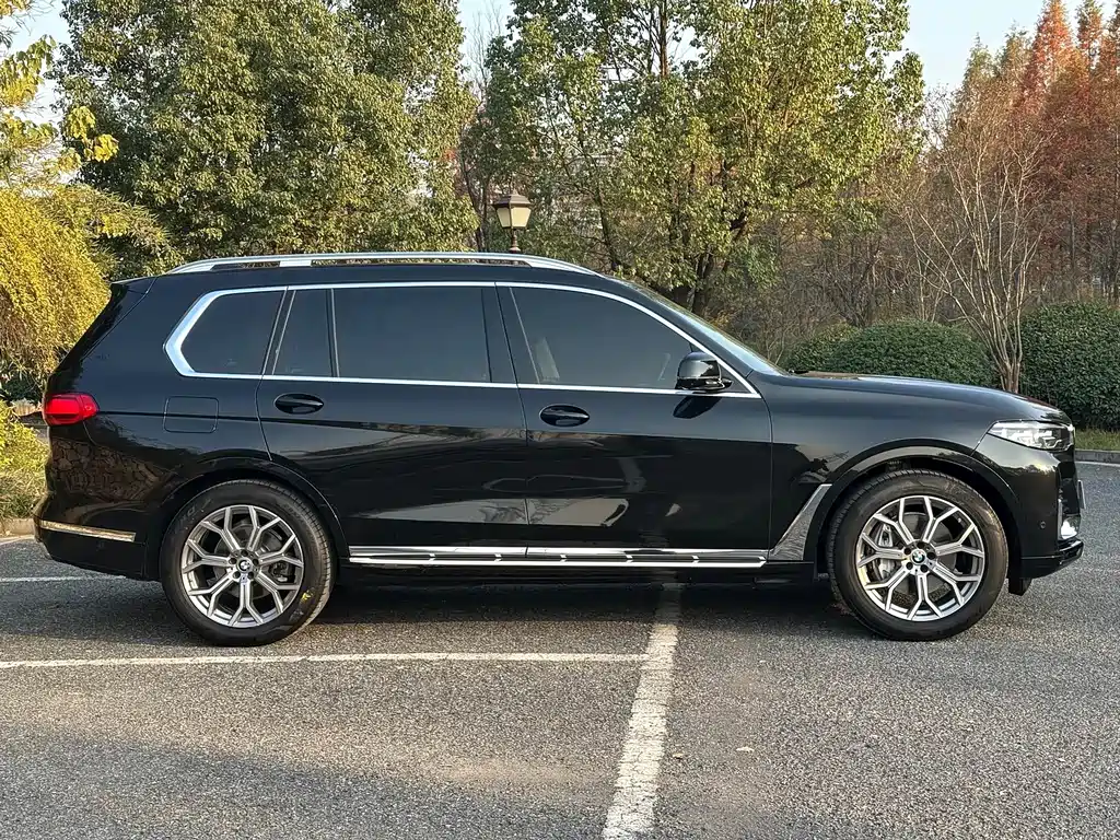 BMW X7 2022 xDrive40i Lead Luxury