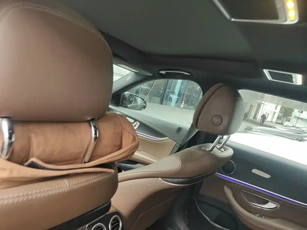 Mercedes-Benz E-Class — миниатюра 23