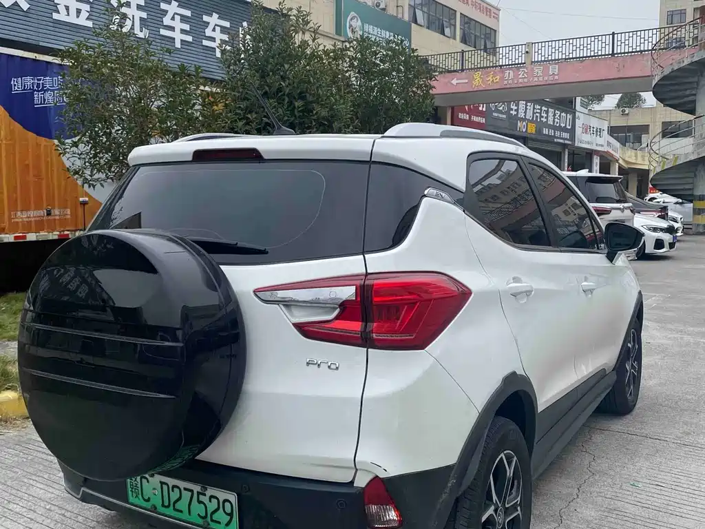 BYD Yuan Pro - фото 6