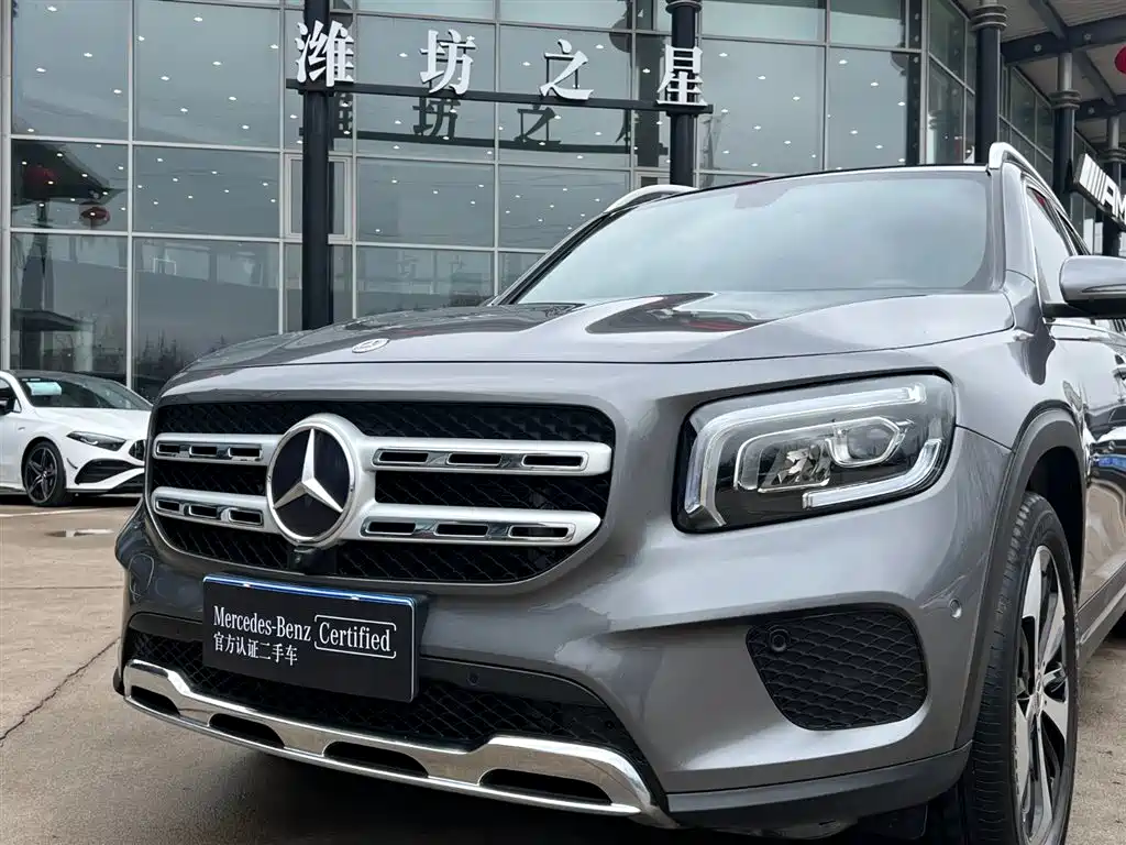 MERCEDES-BENZ GLB