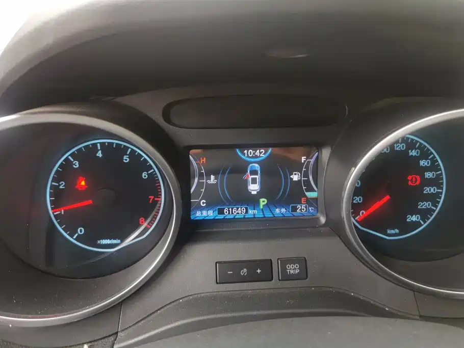 BYD Yuan — миниатюра 13