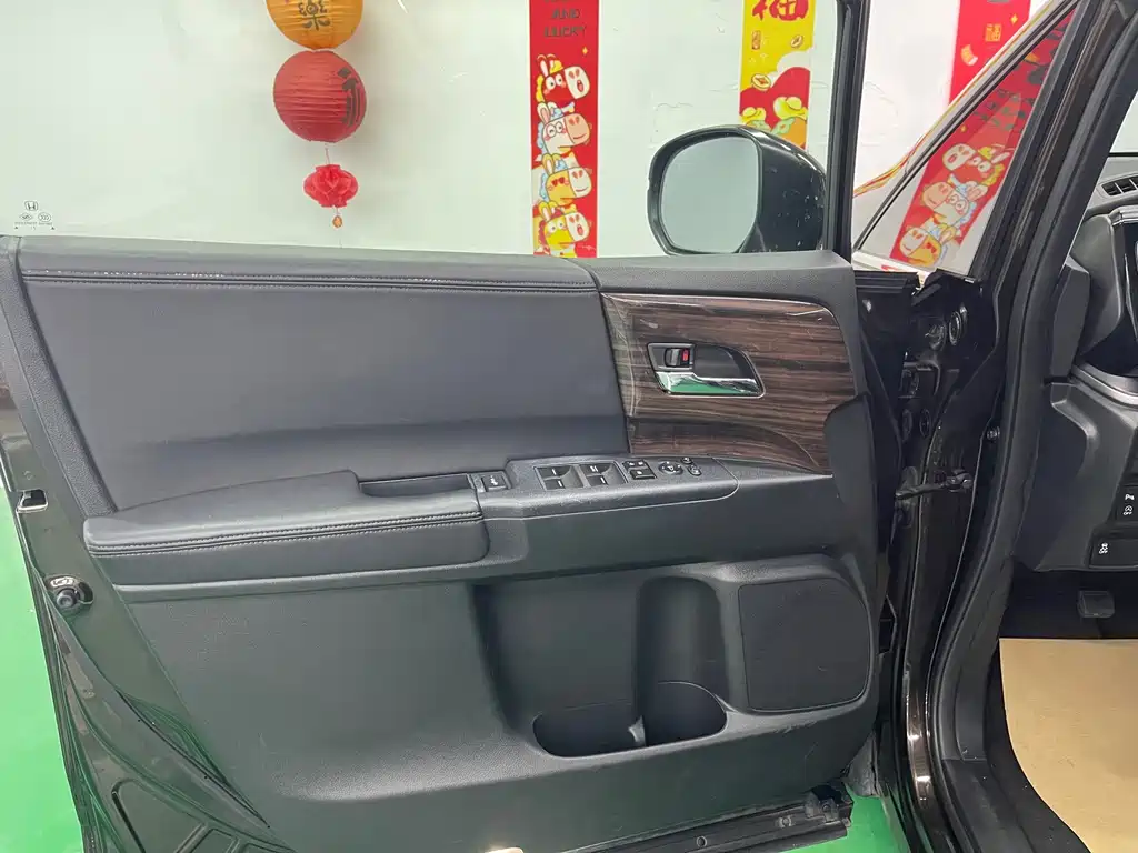 Honda Elysion — миниатюра 20