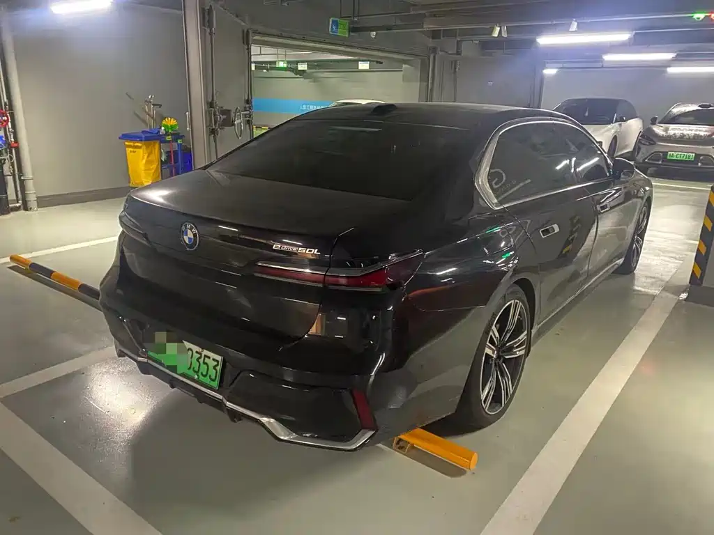 BMW i7 — миниатюра 6