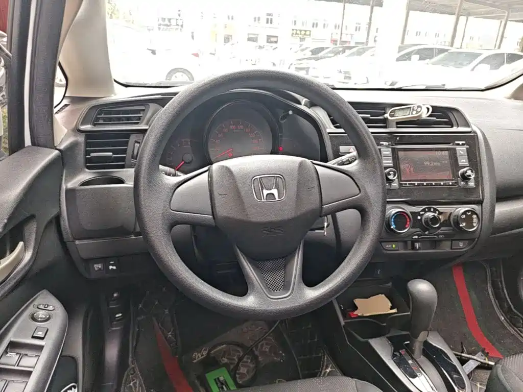 Honda Fit — миниатюра 11