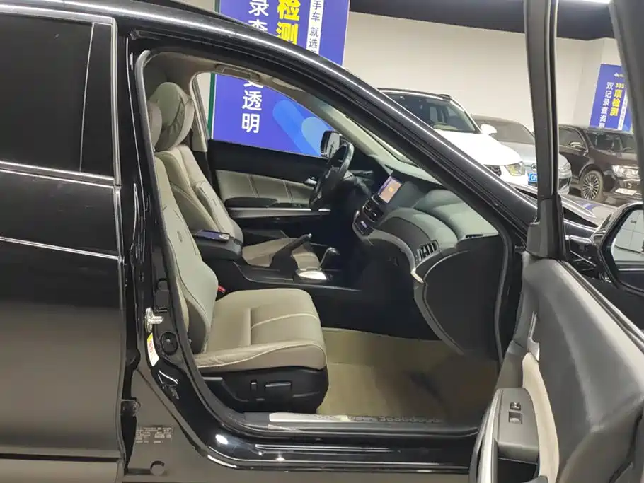 Honda Crosstour — миниатюра 8