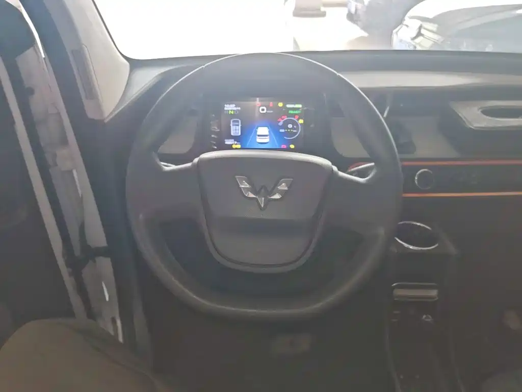 Wuling MINIEV — миниатюра 11