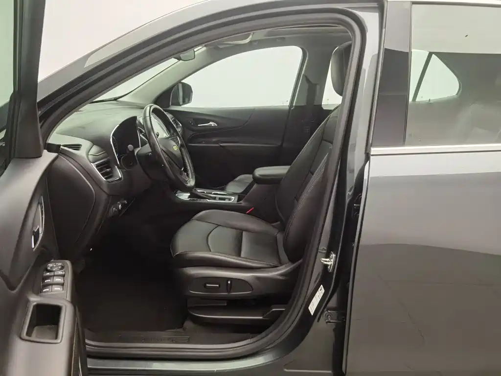 Chevrolet Equinox — миниатюра 10