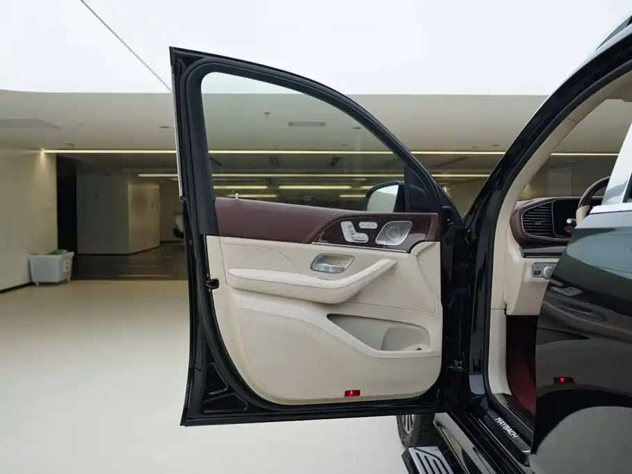 Mercedes-Benz GLS — миниатюра 13