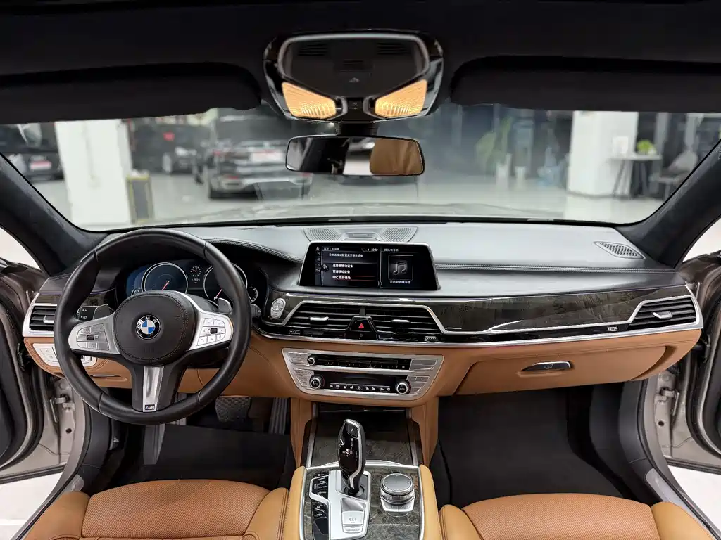BMW 7 Series 7 2016 740Li Lead