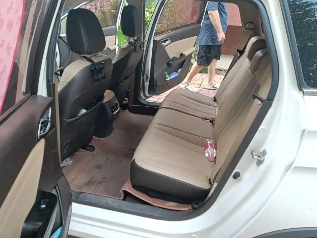 Baojun 310W — миниатюра 18