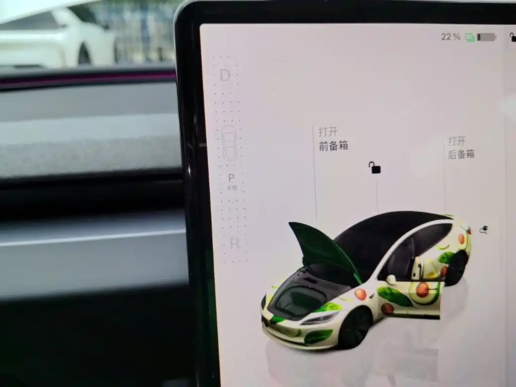 Tesla Model 3 — миниатюра 14
