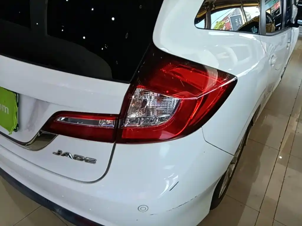 Honda Jade — миниатюра 8