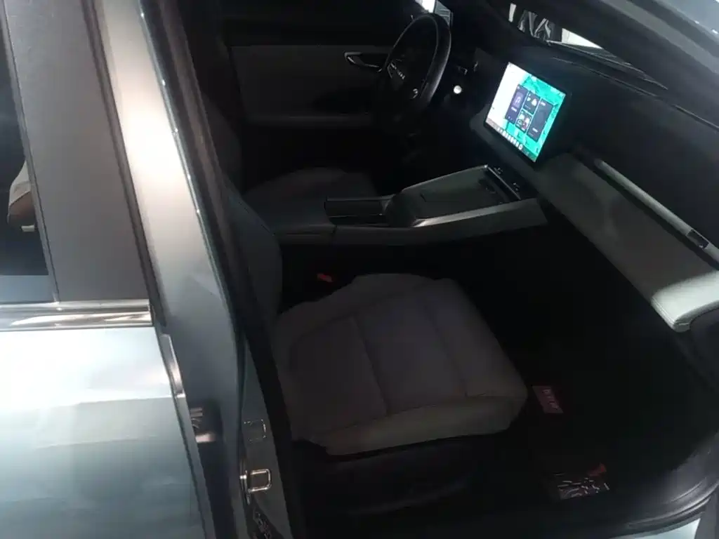 Roewe D6 — миниатюра 25