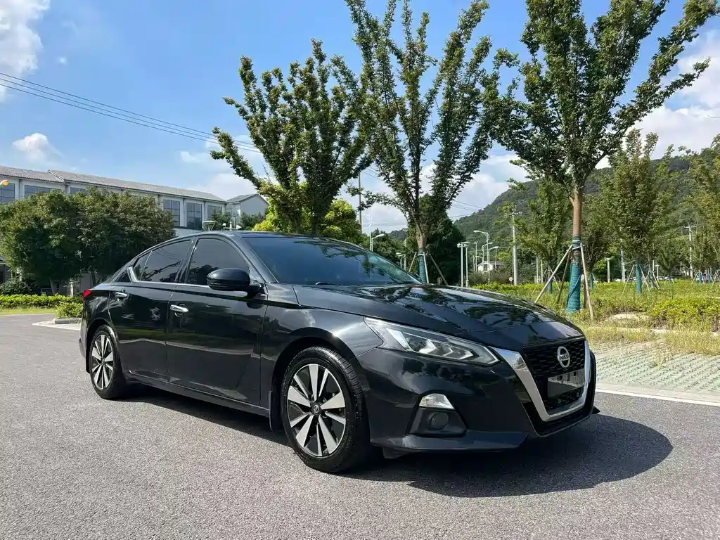 Nissan Teana — миниатюра 2