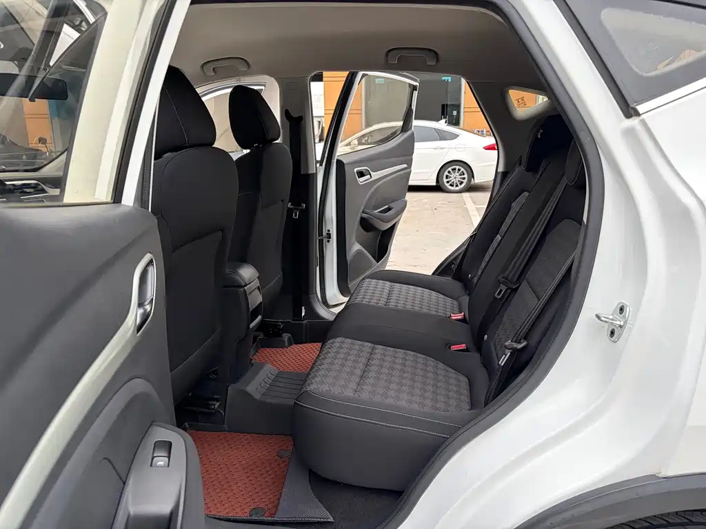 MG ZS — миниатюра 12