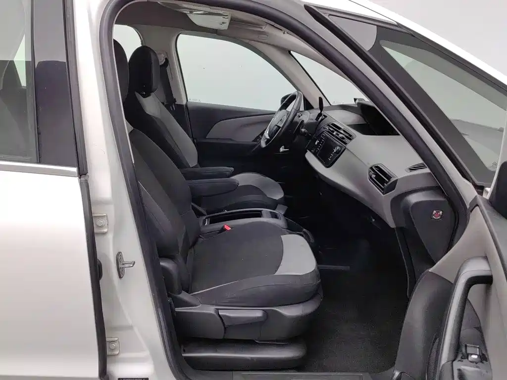 Citroen C4 Picasso — миниатюра 23