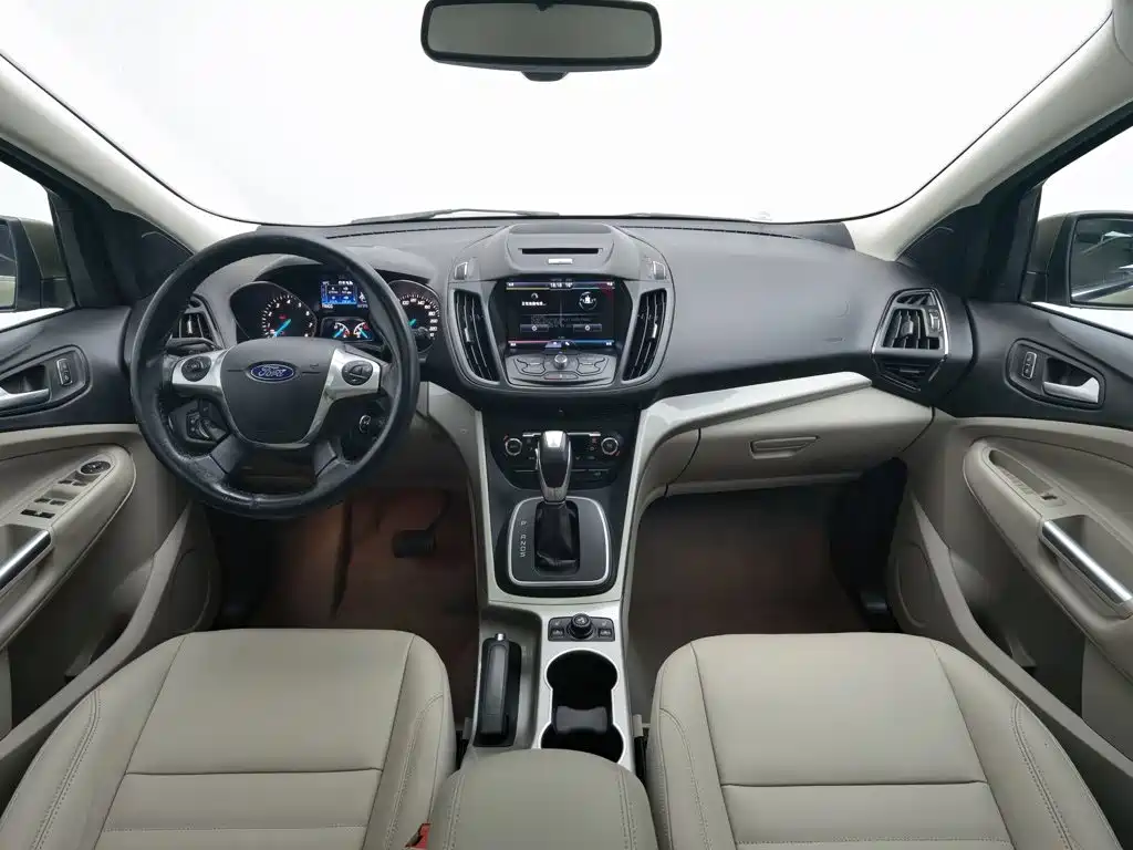 Ford Kuga — миниатюра 5