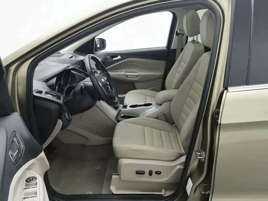 Ford Kuga — миниатюра 10