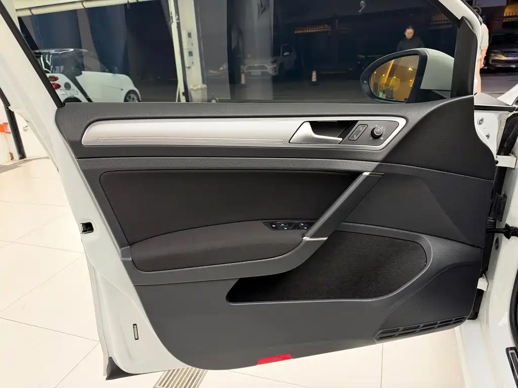 Volkswagen Golf — миниатюра 4