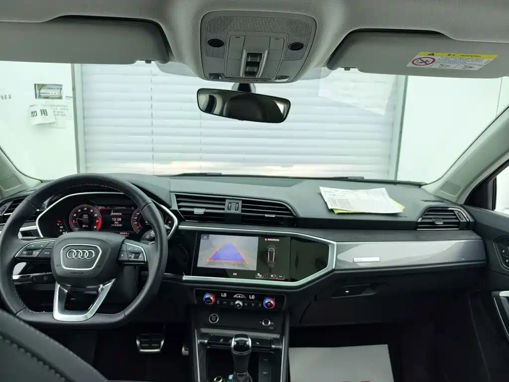 Audi Q3 — миниатюра 12