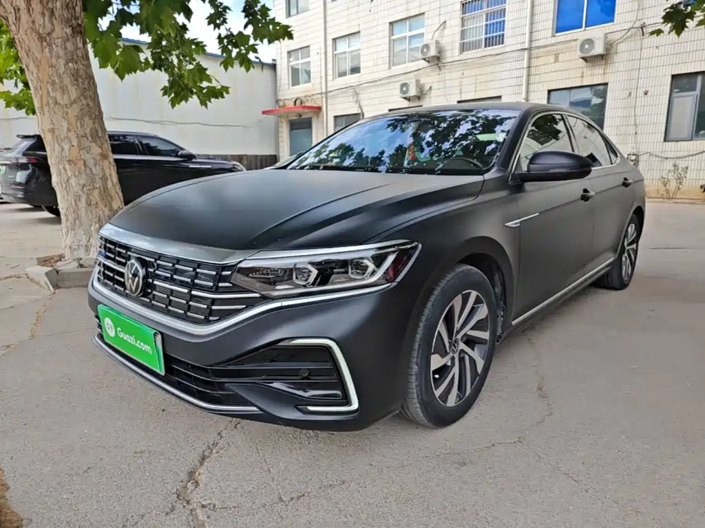Volkswagen Passat PHEV — миниатюра 2