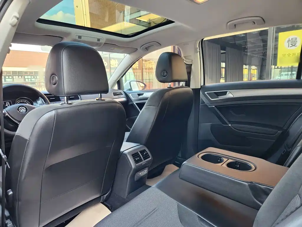 Volkswagen Golf — миниатюра 15