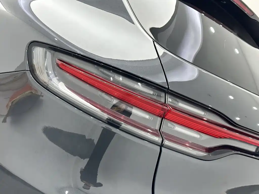 Porsche Macan — миниатюра 19