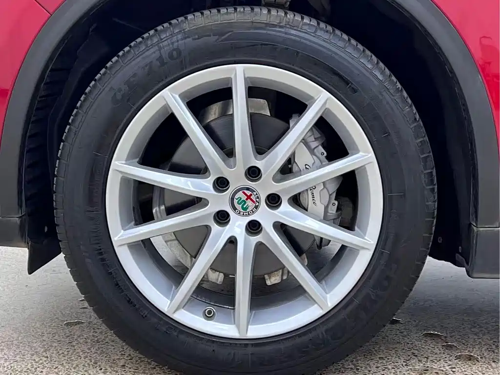 Alfa Romeo Stelvio — миниатюра 27