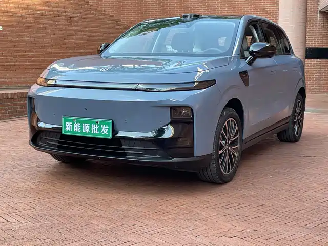Leapmotor B10
