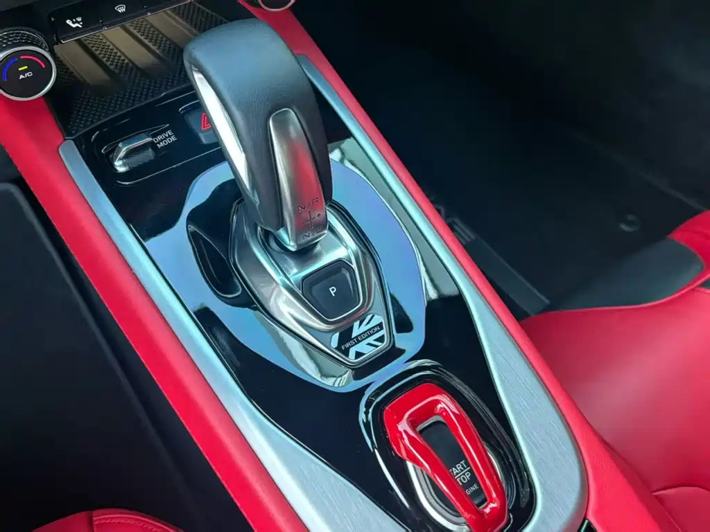 Lotus Emira — миниатюра 7